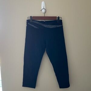 Girl’s Ivivva Black Cropped Athletic Leggings Size 14